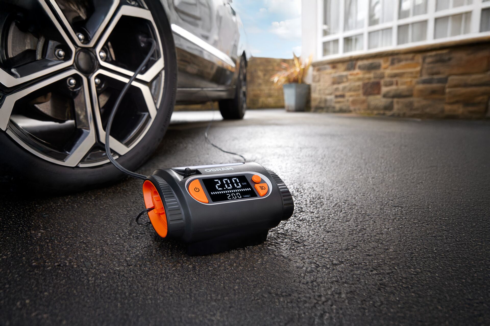 Aqiila Airbird C2 - Pompa D'aria Portatile E Compressore Ad Alte Prestazioni: Gonfia Materassi E Palloncini In Pochi Secondi Con Arresto Automatico E Accessori Inclusi