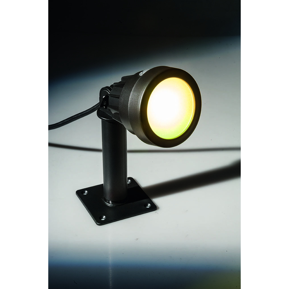 ELV 6-W-RGB-LED-Strahler mit Dämmerungssensor und Fernbedienung, inkl. Erdspieß