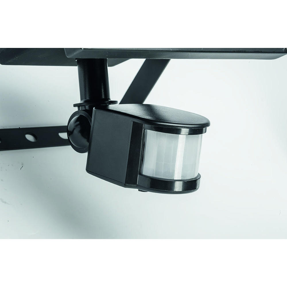 ELV SLED 1000  20-W-Solar-LED-Flutlichtstrahler mit abgesetzem Solarpanel