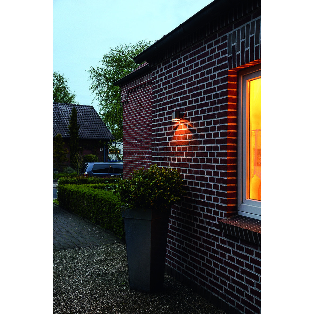 ELV 0,5-W-Solar-LED-Wandleuchte, silber, IP44