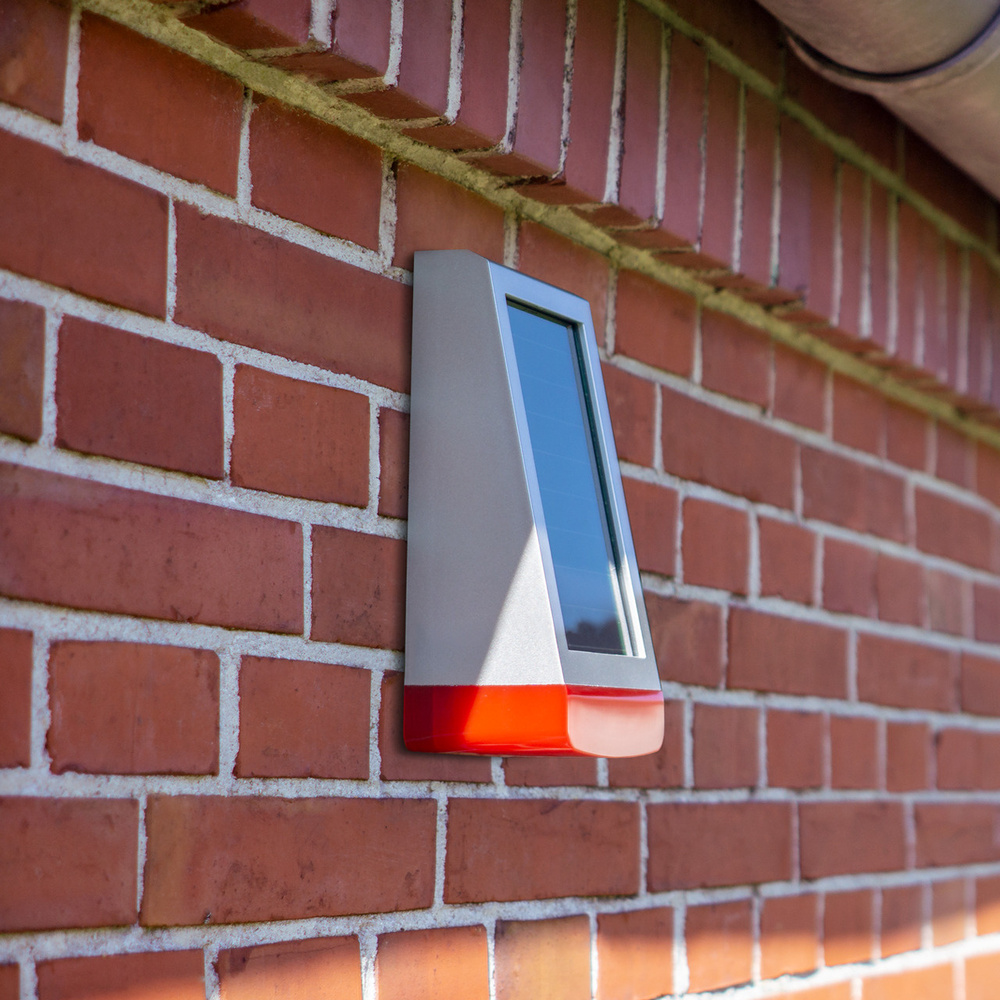 Homematic IP Set Alarm mit Access Point, Bewegungsmelder und Alarmsirene – außen