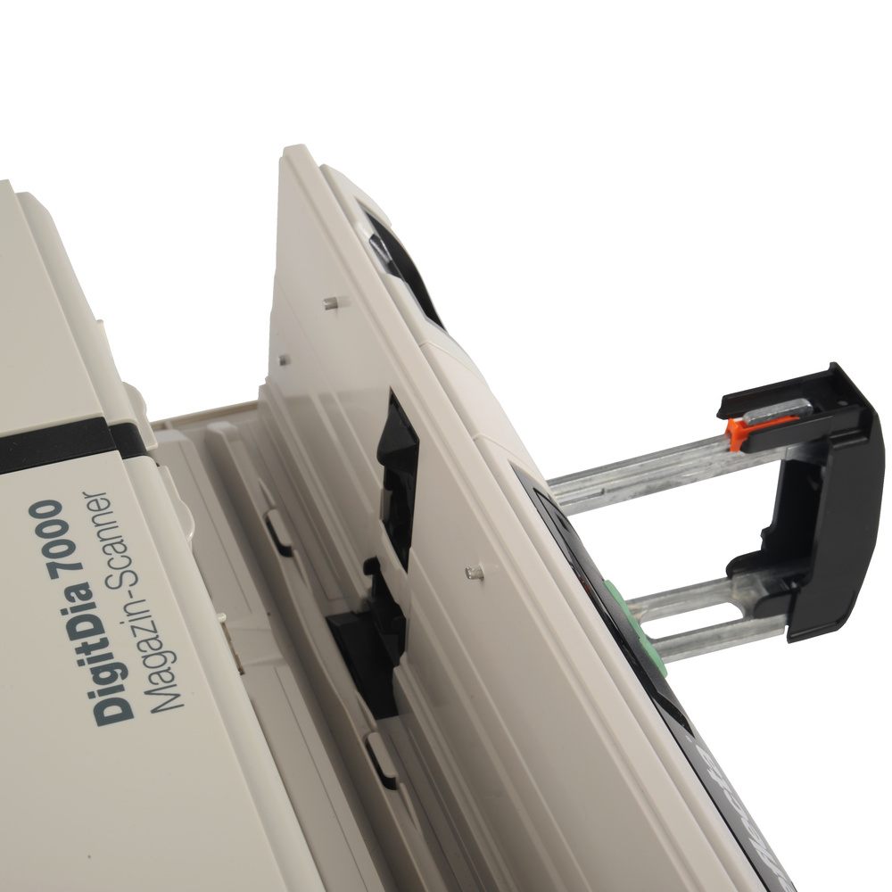 BRAUN Magazin-Diascanner MultiMag SlideScan 7000, 10.000 dpi, mit Staub- und Kratzerentfernung (IR)