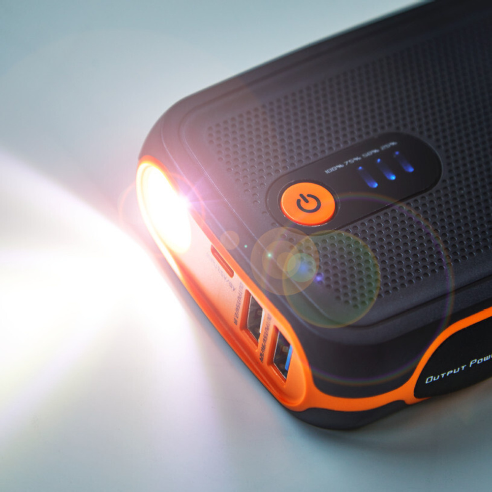 OSRAM Kfz-Starthilfegerät BATTERYstart 400, 12 V, 2000 A, 16.800 mAh, Kfz-Adapter, LiCoO2-Batterie