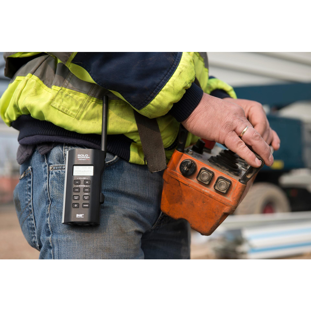 PerfectPro Ultrakompaktes Outdoor-/Baustellenradio SOLOWORKER, DAB+/UKW, Bluetooth-Streaming, IP64