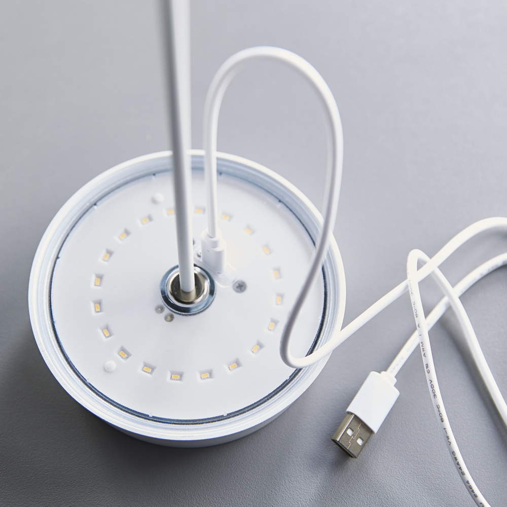 HEITRONIC Light2Go Akku-LED-Tischleuchte Disqa, stufenlos dimmbar, IP20, weiß