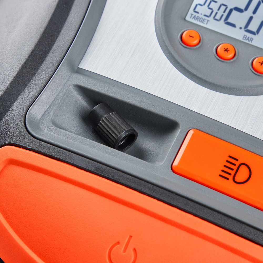 OSRAM Luftkompressor TYREinflate Connect 650, 5,3-cm-LC-Display, 12 V, max. 6,9 bar, 120 W