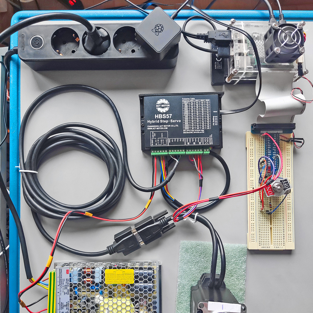 Schritt für Schritt - NEMA23-Motor und Controller/Driver mit RS232-Schnittstelle für Closed-Loop-Betrieb am Raspberry Pi